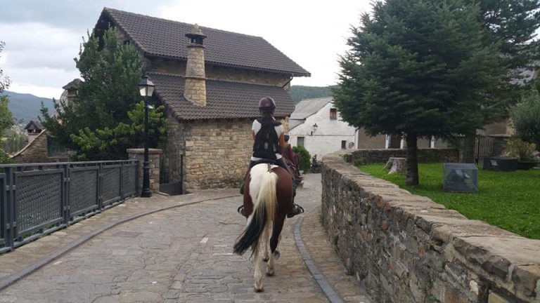 paseos a caballo en jaca