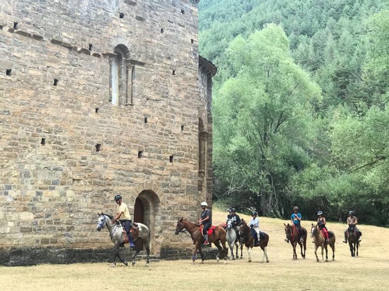 rutas a caballo en el pirineo