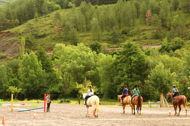 clases extraescolares de equitacion en jaca